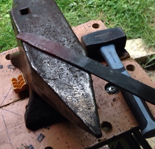 premier coup de marteau