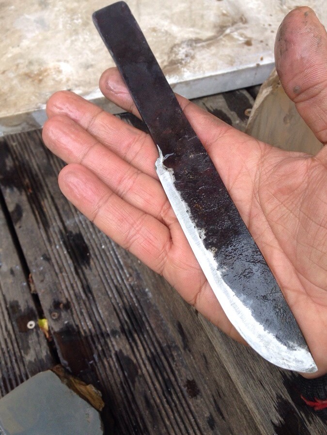 l'emouture est loin d'être parfaite ...