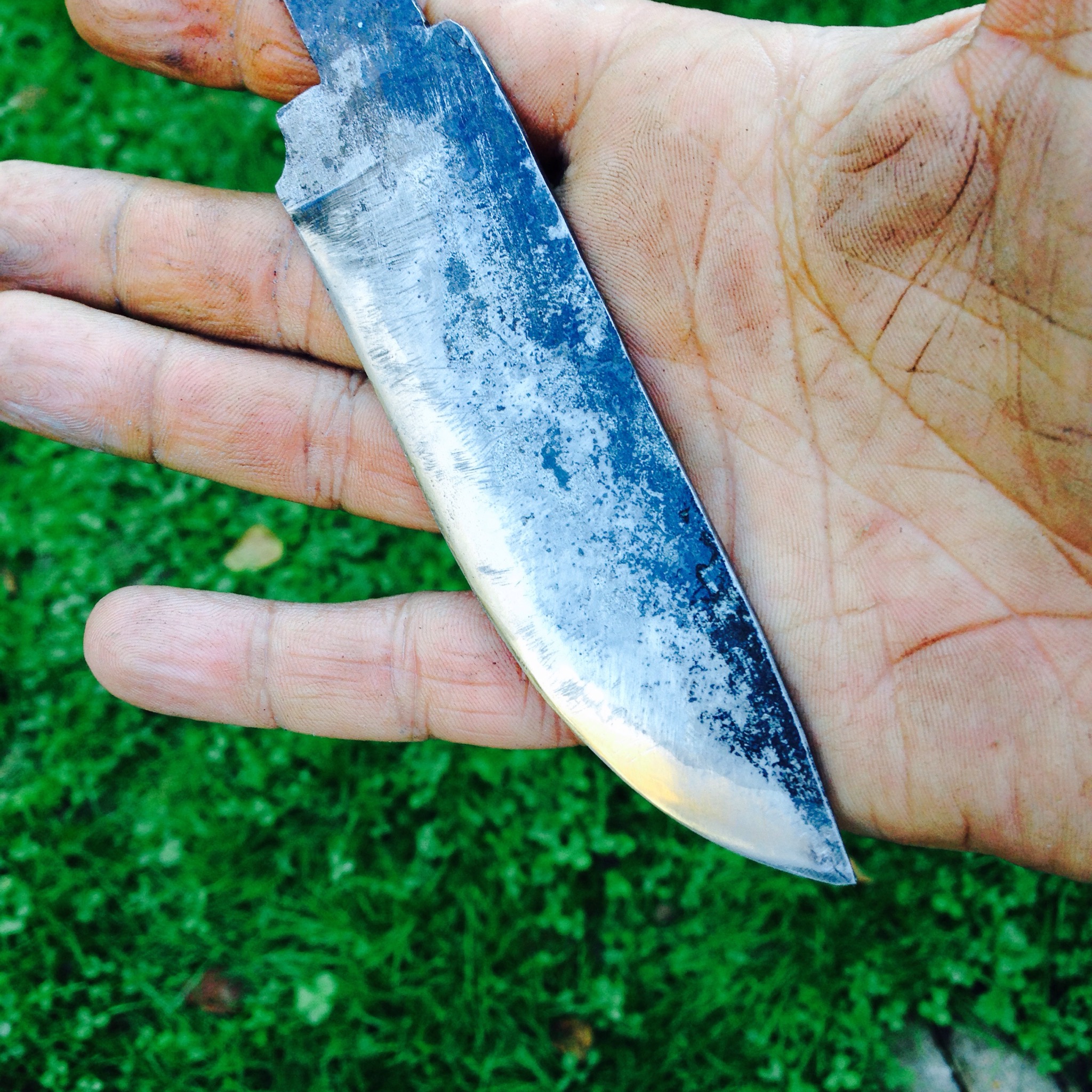 ligne de trempe plutôt visible ...